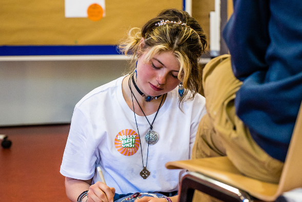 Bundesweites_AG_Treffen Junges Mitglied des Jungen ADFC denkt nach und schreibt